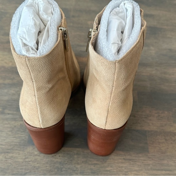 Vince Camuto Paitrilla Heeled Suede Bootie - Picture 6 of 8